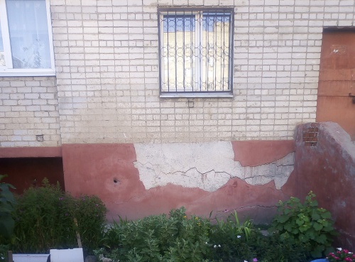 Центр защиты прав граждан остановил разрушение девятиэтажки в Волгограде