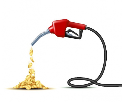 Сергей Миронов назвал способ снизить цену на бензин на 15%