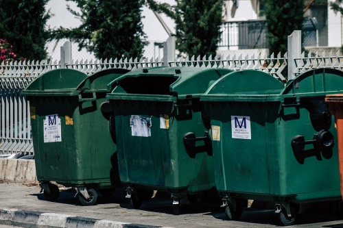 Пенсионерка из Свердловской области через суд списала долг за мусор в аварийном доме Пенсионерка из Свердловской области через суд списала долг за мусор в аварийном доме