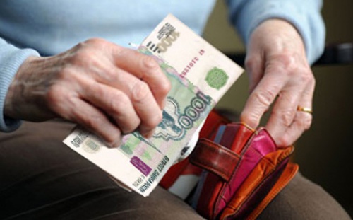 Юрист из Санкт-Петербурга нажил на пенсионерах 1,3 млн рублей