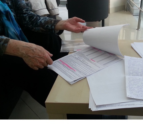 Курская пенсионерка добилась расторжения навязанного кредита на 50 000 рублей