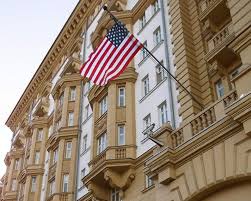 В Москве затопило здание посольства США