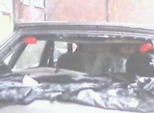 В Карелии упавшая глыба льда превратила автомобиль в лепешку