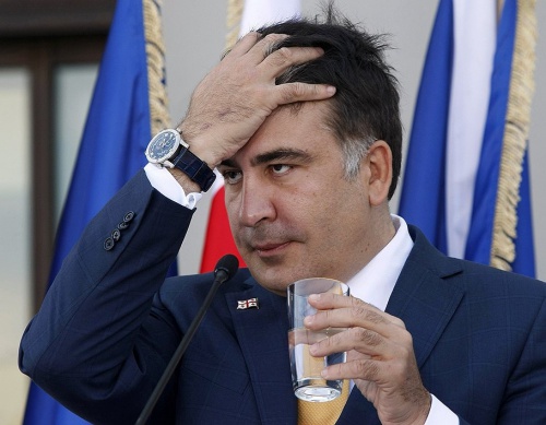 Саакашвили уходит в отставку из-за «обнаглевших рож»