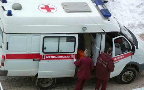 На Камчатке автомобилистка не пустил скорую помощь  к умирающему пациенту