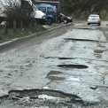 Как после бомбежки. Рязанские правозащитники добились ремонта разбитой дороги