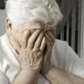 «Помогите, погибаю». В Ярославле пенсионерка час ждала помощи в затопленной кипятком квартире