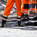 Вынуждены выезжать на встречку. Горожане добиваются ремонта разбитой дороги в центре Новосибирска