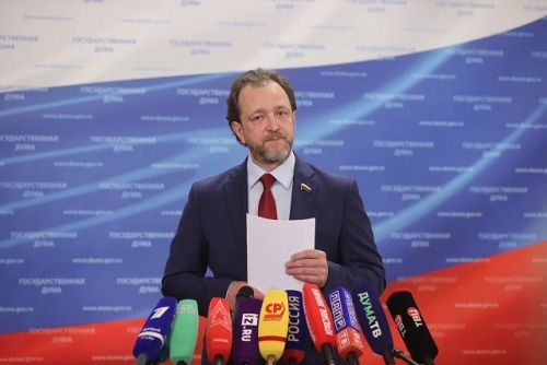 «Готовились к профициту, а получили дефицит в 3,3 трлн рублей». В Госдуме раскритиковали бюджет Правительства «Готовились к профициту, а получили дефицит в 3,3 трлн рублей». В Госдуме раскритиковали бюджет Правительства