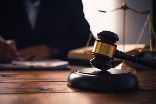 Задолжали вознаграждение. В Костроме старшая по дому отсудила у ЖЭКа 22 000 рублей Задолжали вознаграждение. В Костроме старшая по дому отсудила у ЖЭКа 22 000 рублей