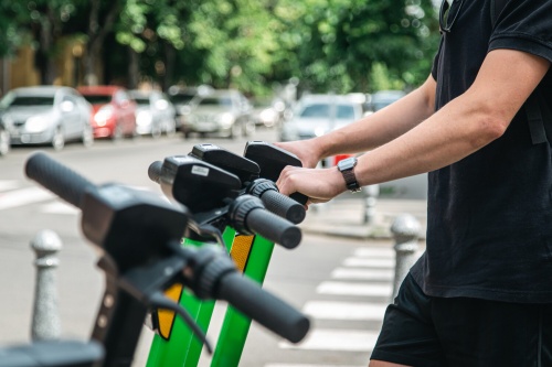 Покататься не удалось: житель Ревды через суд наказал продавца за бракованный самокат с Wildberries Покататься не удалось: житель Ревды через суд наказал продавца за бракованный самокат с Wildberries