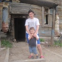 В Сыктывкаре многодетная семья ютится в доме, который власти должны были снести восемь лет назад