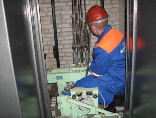 В Иваново некому ремонтировать лифты и памятники архитектуры