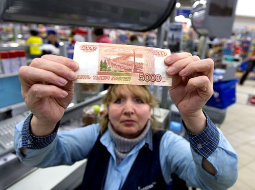 Экономист: Заявление Шувалова о росте доходов россиян не соответствует реальности