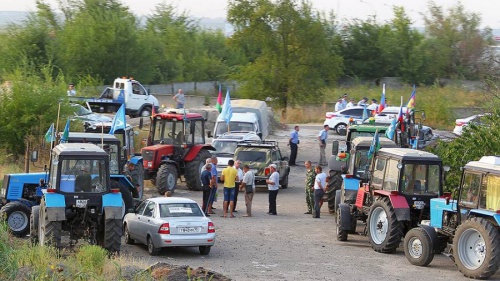 Фермеры Ставрополья и Кубани готовят «тракторный марш» на МКАД