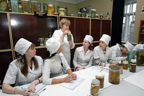 V Mahachkale Otchislyat 500 Studentov Medikov Internet Versiya Gazety Domovoj Sovet