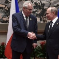 Президент Чехии предложил отменить санкции против России в обмен на компенсацию за Крым