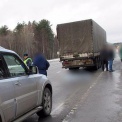 В Карелии грузовик насмерть сбил понятого ДТП и травмировал инспектора ДПС