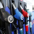 Госдума отказалась разбираться с бешеными ценами на бензин