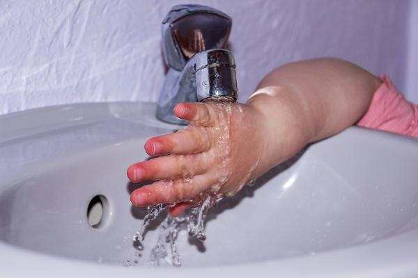 В Махачкале пятиэтажка полгода жила без горячей воды и отопления В Махачкале пятиэтажка полгода жила без горячей воды и отопления