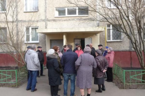 В Архангельске Центр справедливости помог жителям пятиэтажки создать Совет дома
