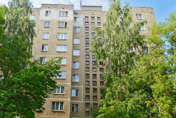 Целый год костромские коммунальщики не ремонтировали подъезд после пожара Целый год костромские коммунальщики не ремонтировали подъезд после пожара