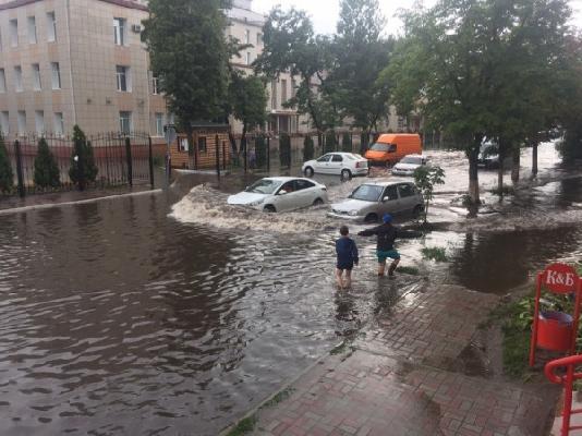Брянские эсеры потребовали наказать городскую власть за потоп в городе Брянские эсеры потребовали наказать городскую власть за потоп в городе