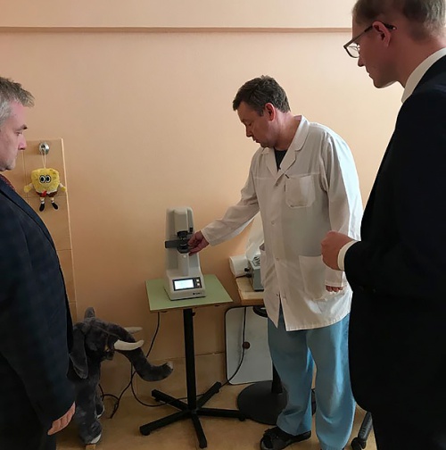 Справедливороссы Ленобласти закупили оборудование для детской больницы
