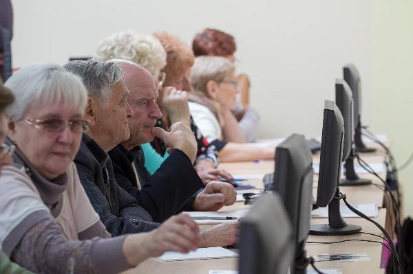 Саратовские эсеры предложили удешевить доступ в интернет для льготников Саратовские эсеры предложили удешевить доступ в интернет для льготников