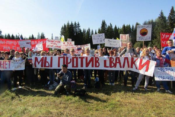 За свежий воздух без грязи и свалок: архангельские эсеры выступили против ввоза московского мусора За свежий воздух без грязи и свалок: архангельские эсеры выступили против ввоза московского мусора
