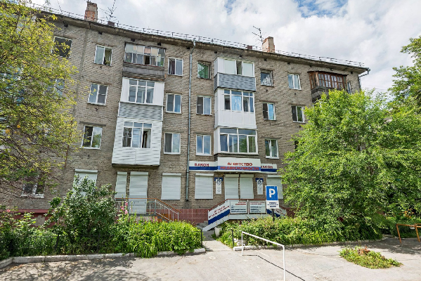 Взяли дом под контроль. Барнаульцы добились ремонта подъездов в 59-летней многоэтажке Взяли дом под контроль. Барнаульцы добились ремонта подъездов в 59-летней многоэтажке